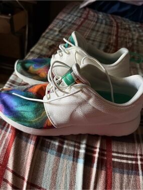 Walking Art!! Nike Roshe One Print Sneakers